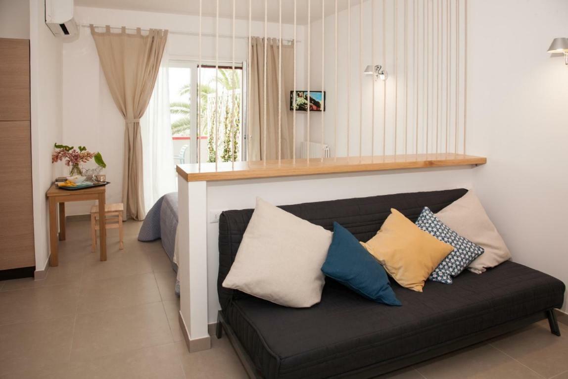 Sulmare Alba Adriatica Bed & Breakfast Dış mekan fotoğraf