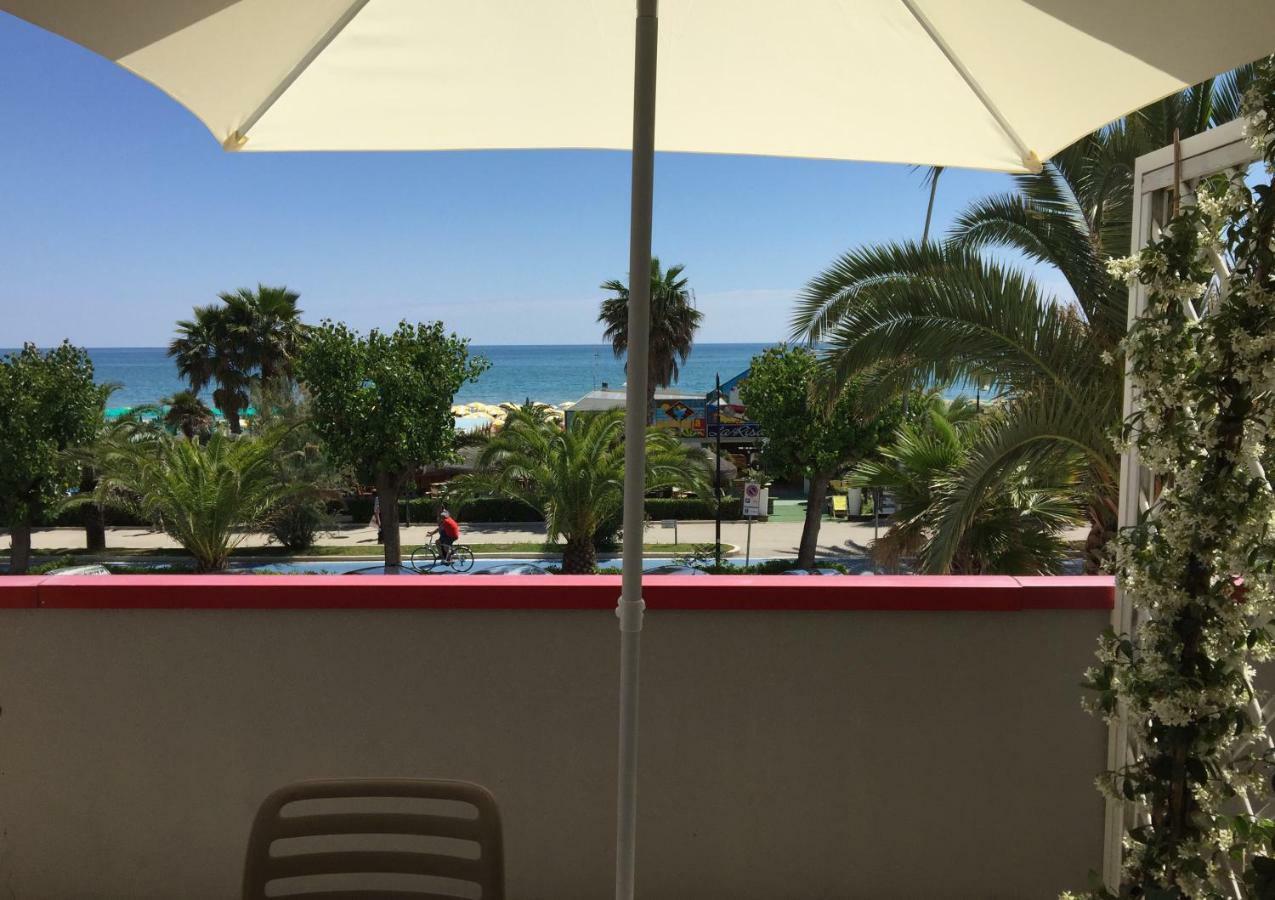 Sulmare Alba Adriatica Bed & Breakfast Dış mekan fotoğraf