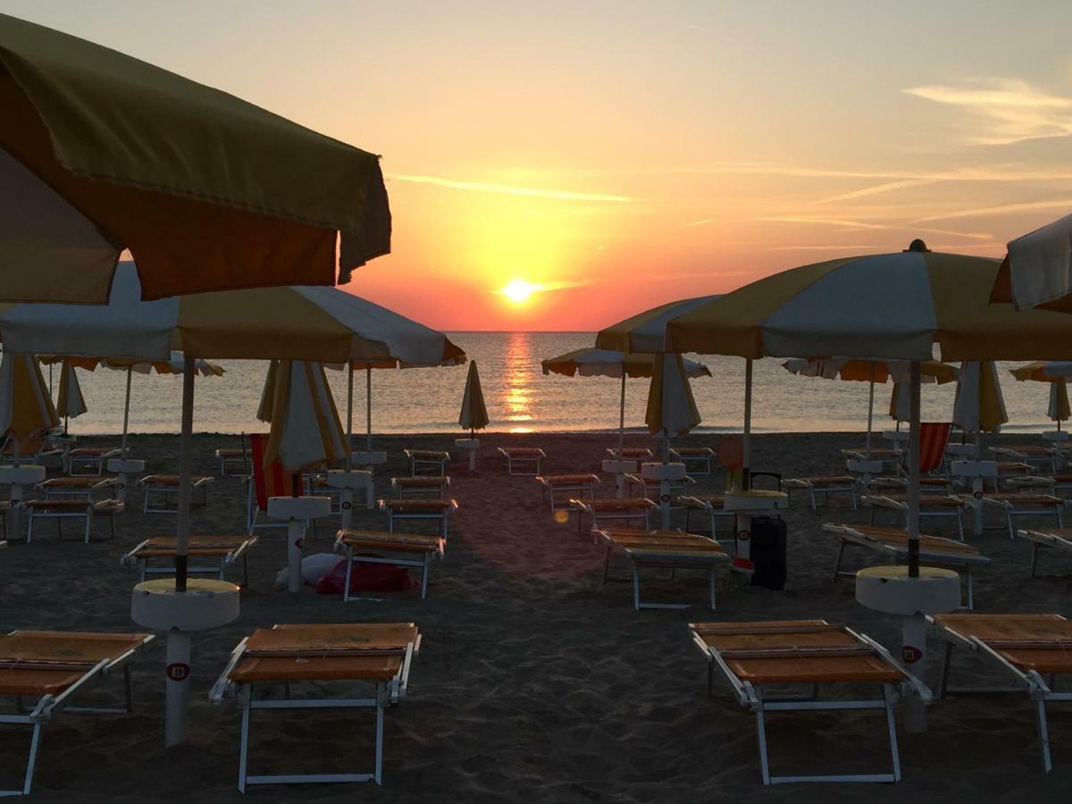 Sulmare Alba Adriatica Bed & Breakfast Dış mekan fotoğraf